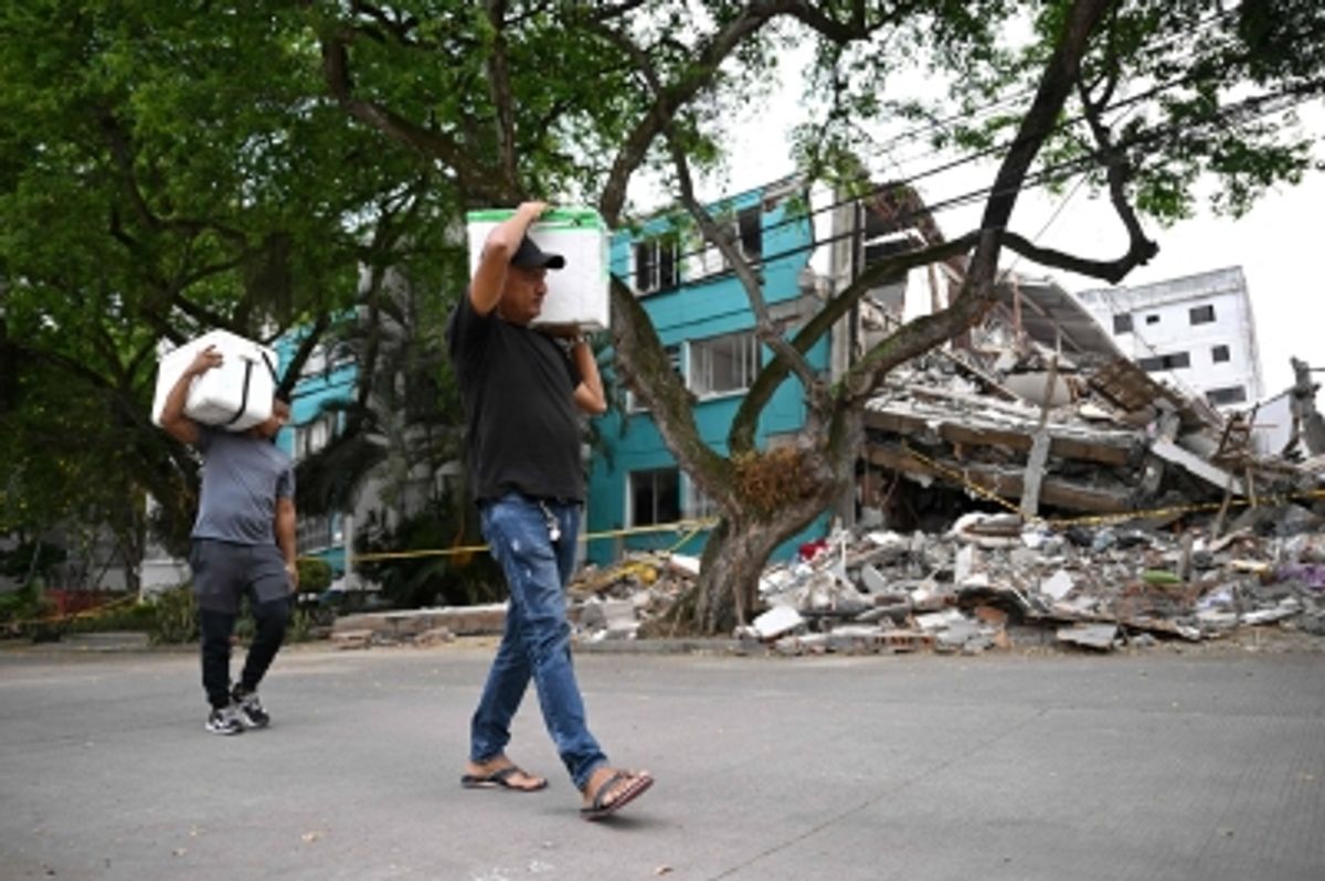 コロンビア地震：死者290人に増加、行方不明者の捜索続く