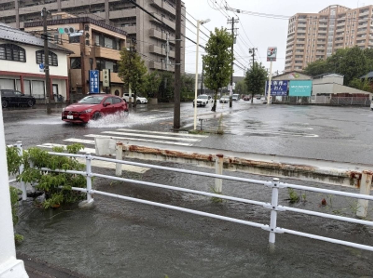 福井県に大雨特別警報、河川や用水路からの避難を強く呼びかけ
