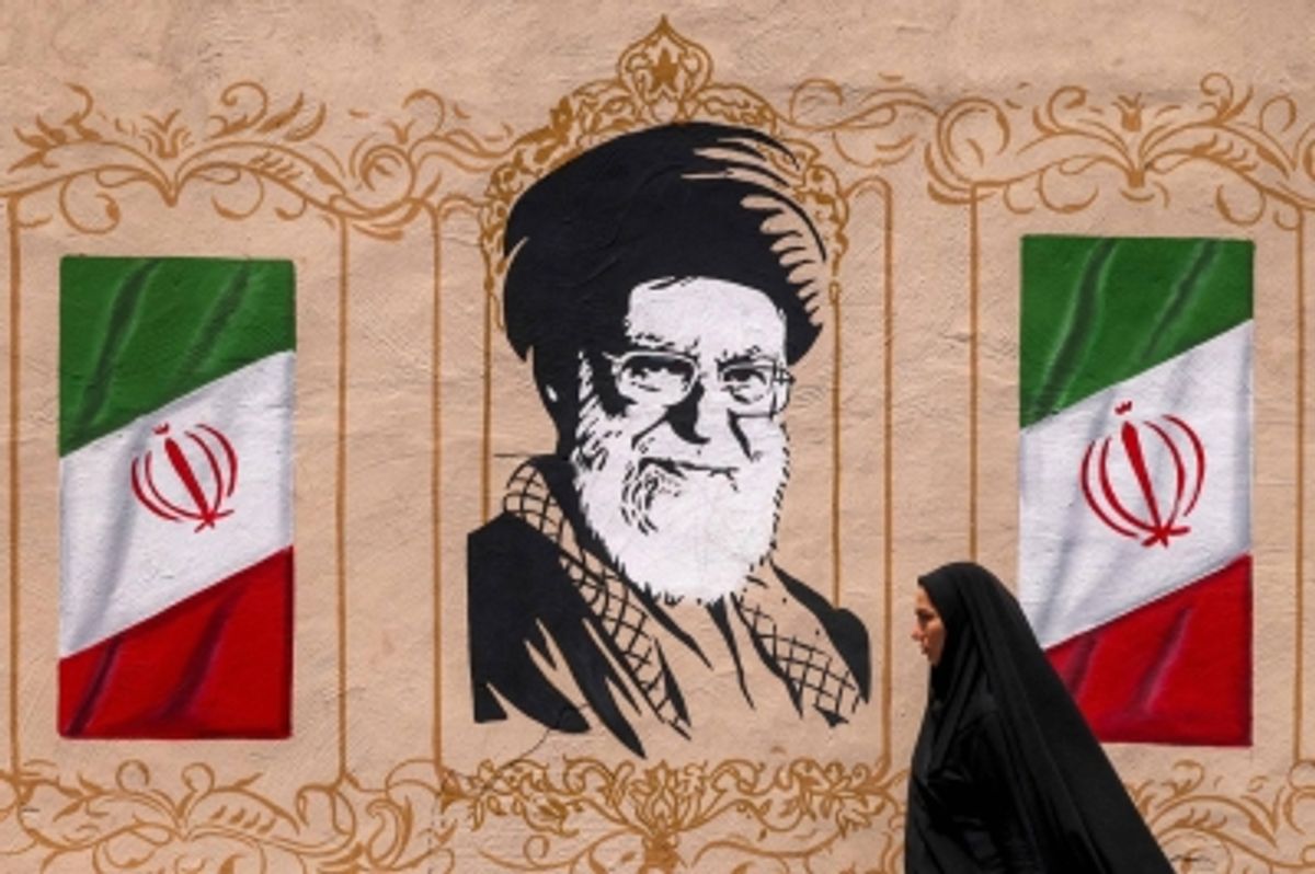 イラン議会、敵対的メディアとのインタビューに対する罰則を強化