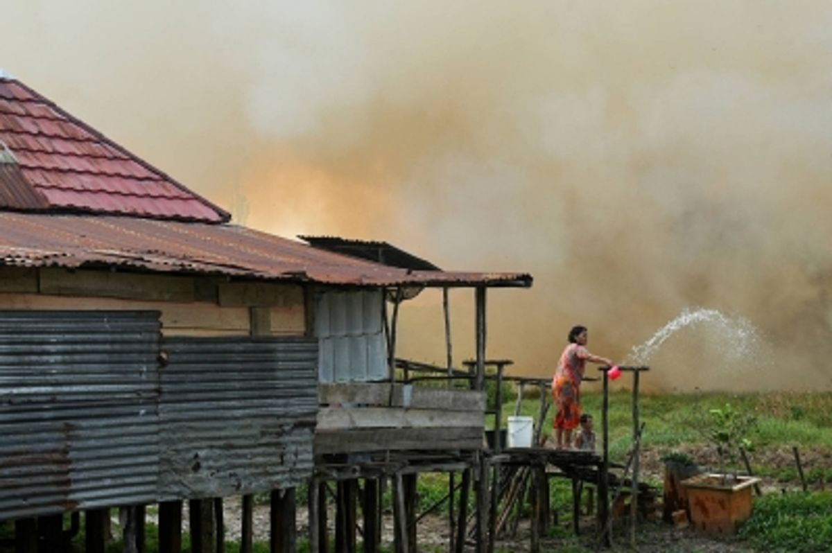 日本ヘリコプター、週末にインドネシア山火事対応へ