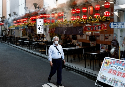 日本の飲食店、税率差に対応し持ち帰り食強化へ