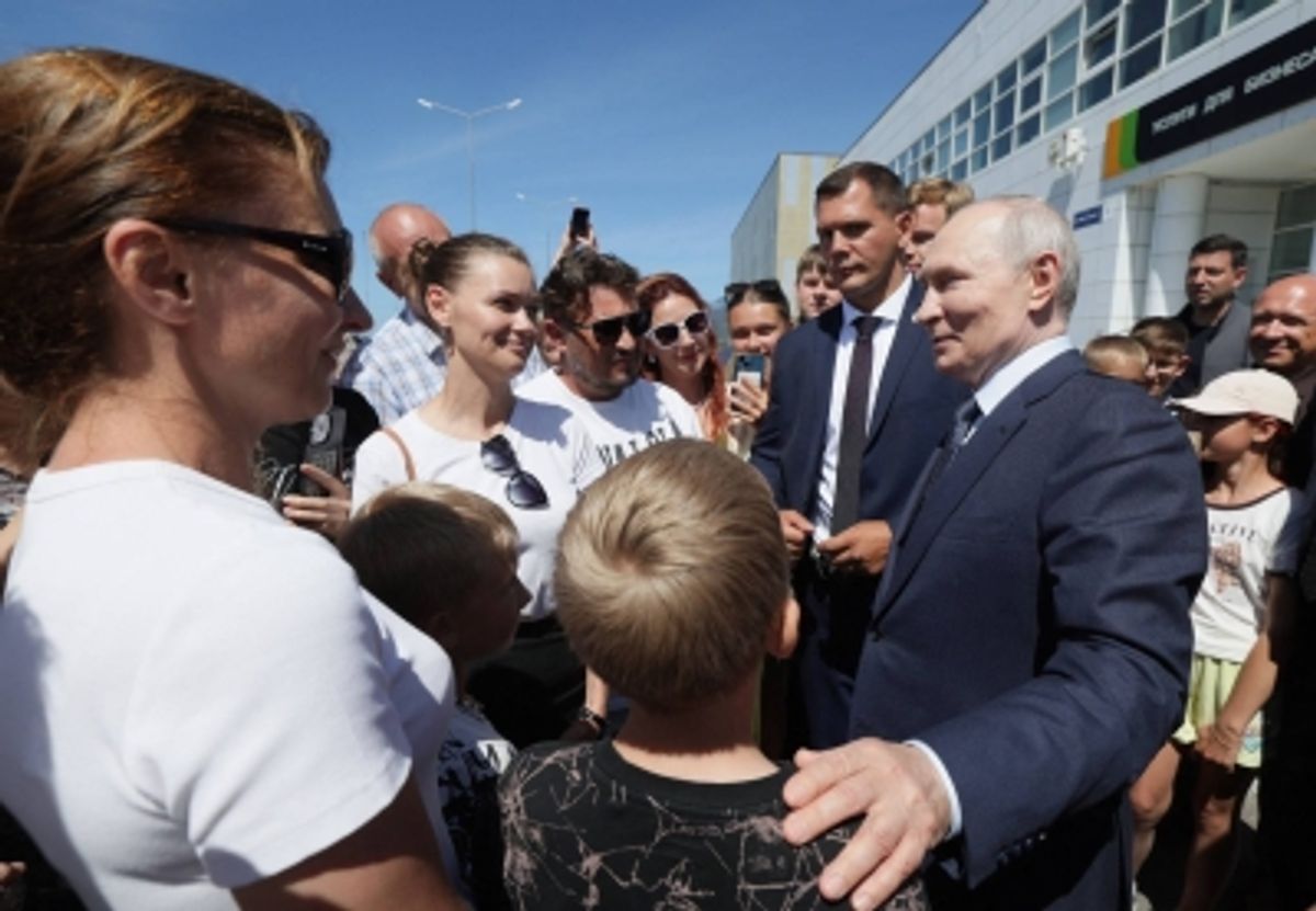 プーチン大統領の北方領土訪問：その背景と時期の考察