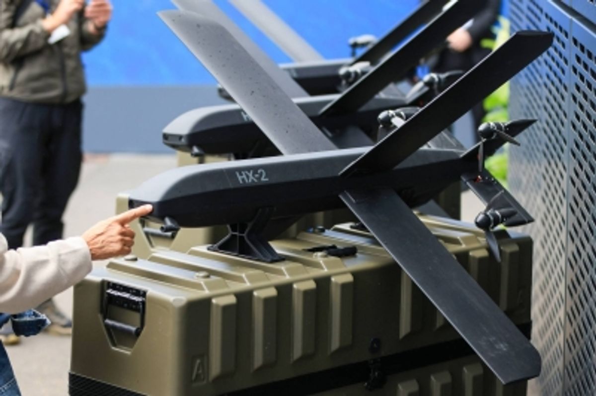 楽天とドイツのスタートアップHelsing、自衛隊向け軍事ドローンの試験運用を開始