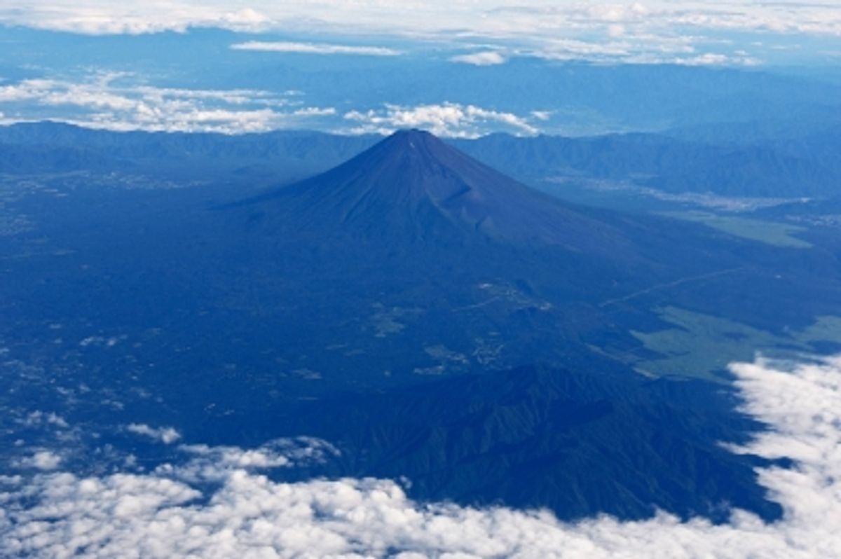静岡県：7歳の男児が富士山登山道で単独発見、父親が数時間放置か