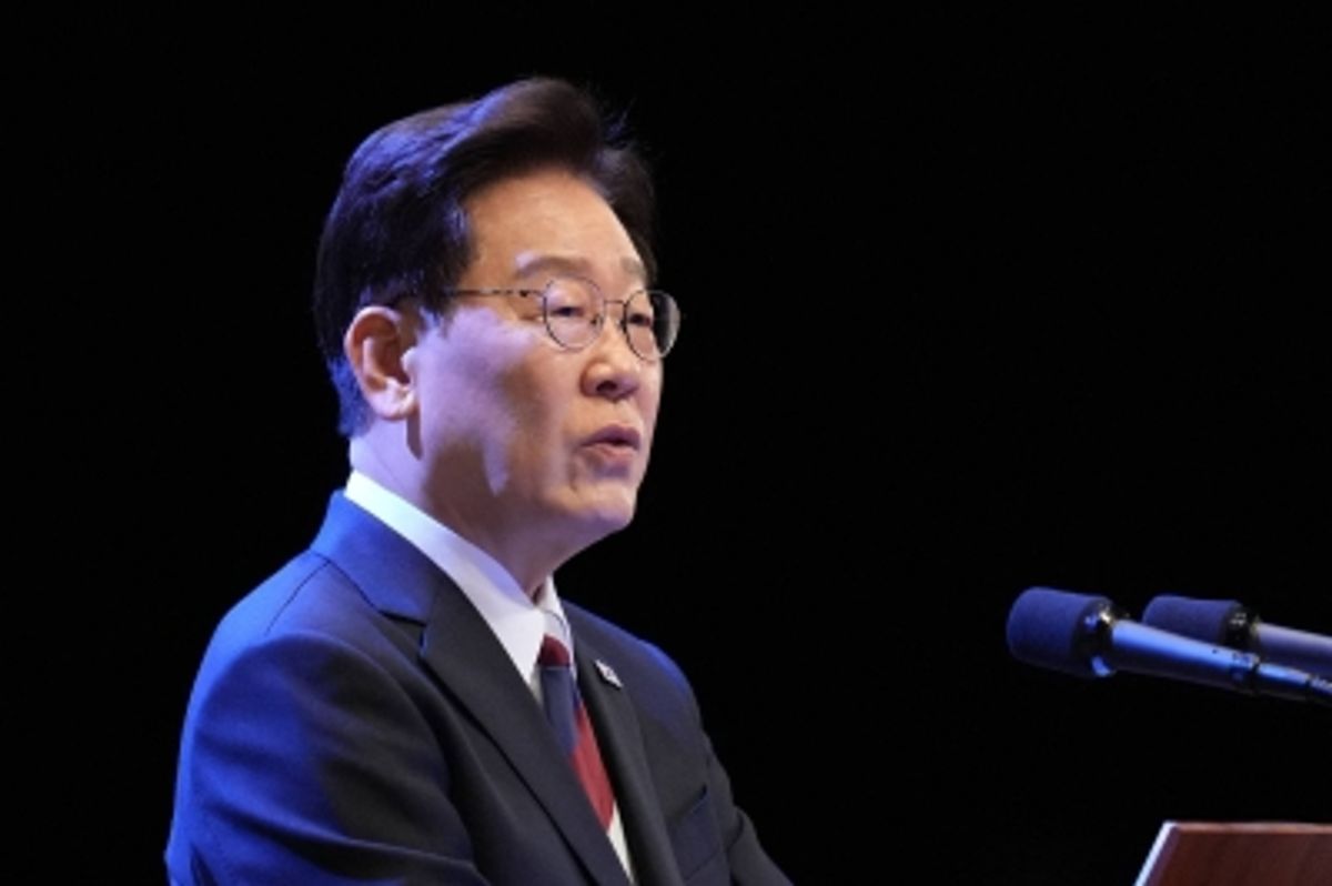 韓国大統領、光復節演説で日本との関係深化を呼びかけ
