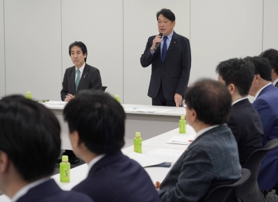 高市氏、食品消費税率引き下げ案を最終調整