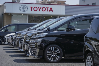 トヨタ、1兆円の自社株買いを発表し、業績見通しを上方修正