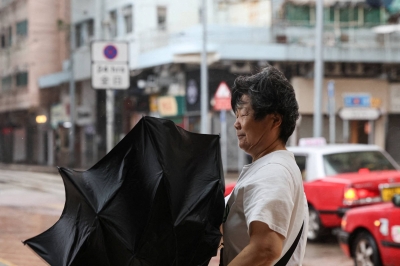 台風ノウル上陸後、中国が強風と豪雨に見舞われる