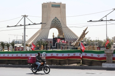 米国とイラン、ホルムズ海峡協議中に攻撃停止を延長