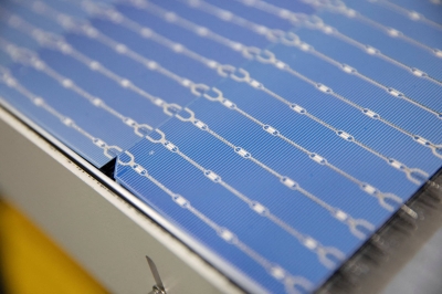 米国、太陽光発電と半導体分野における中国に対抗するためポリシリコン関税を検討