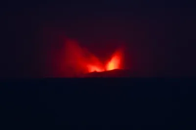 アナク・クラカタウ火山噴火でジャカルタ空港便209便に影響